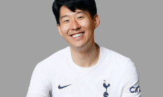 虎扑体育:32岁孙兴慜夺热刺生涯首冠，10年白衣终捧杯